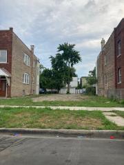 221 N LAPORTE AVE, Chicago, IL