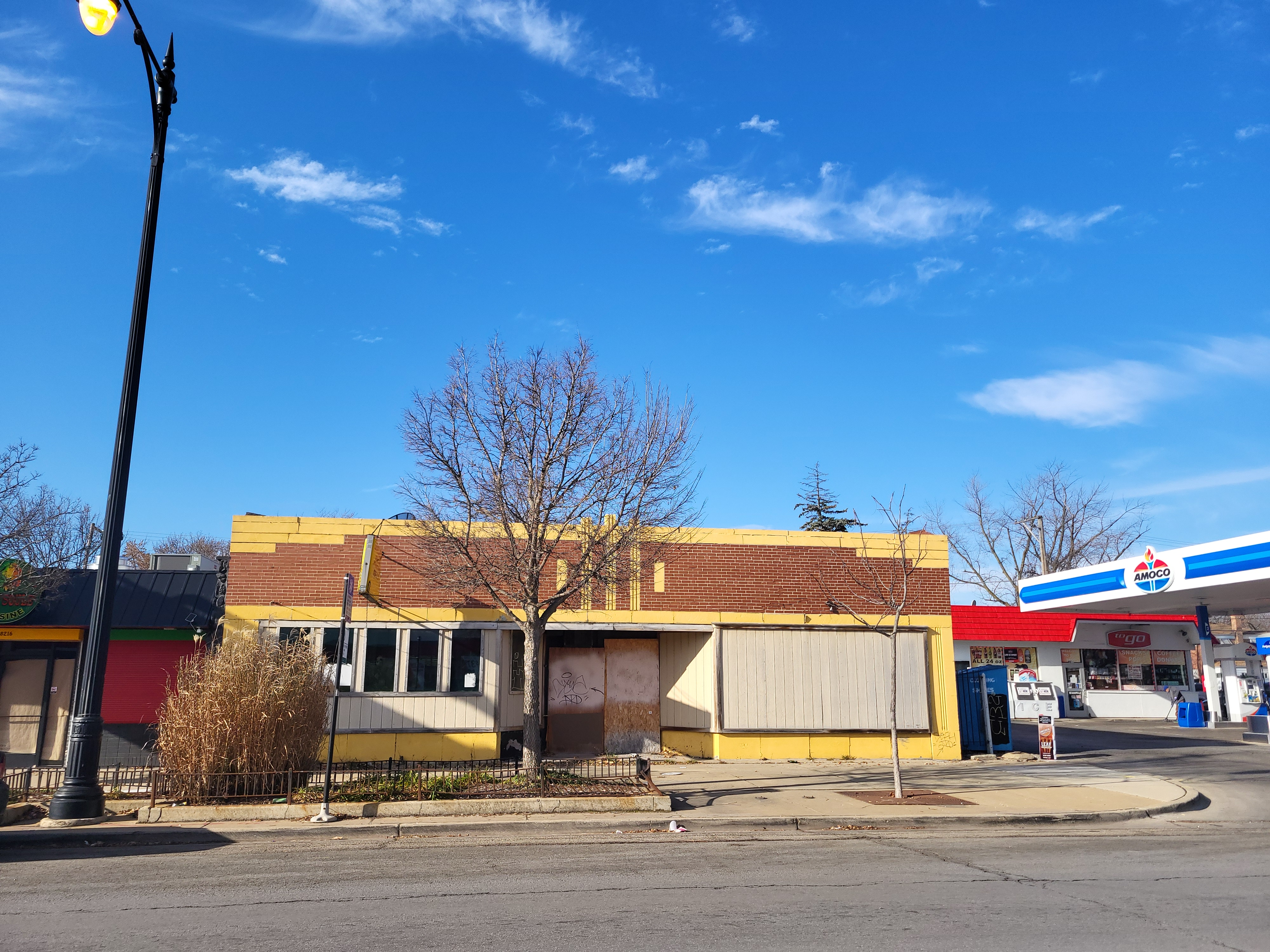 8212 S KEDZIE AVE