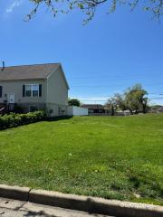 1520 N MAYWOOD DR