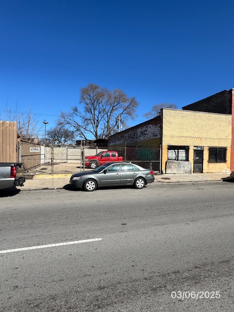 4822 W North Ave photo