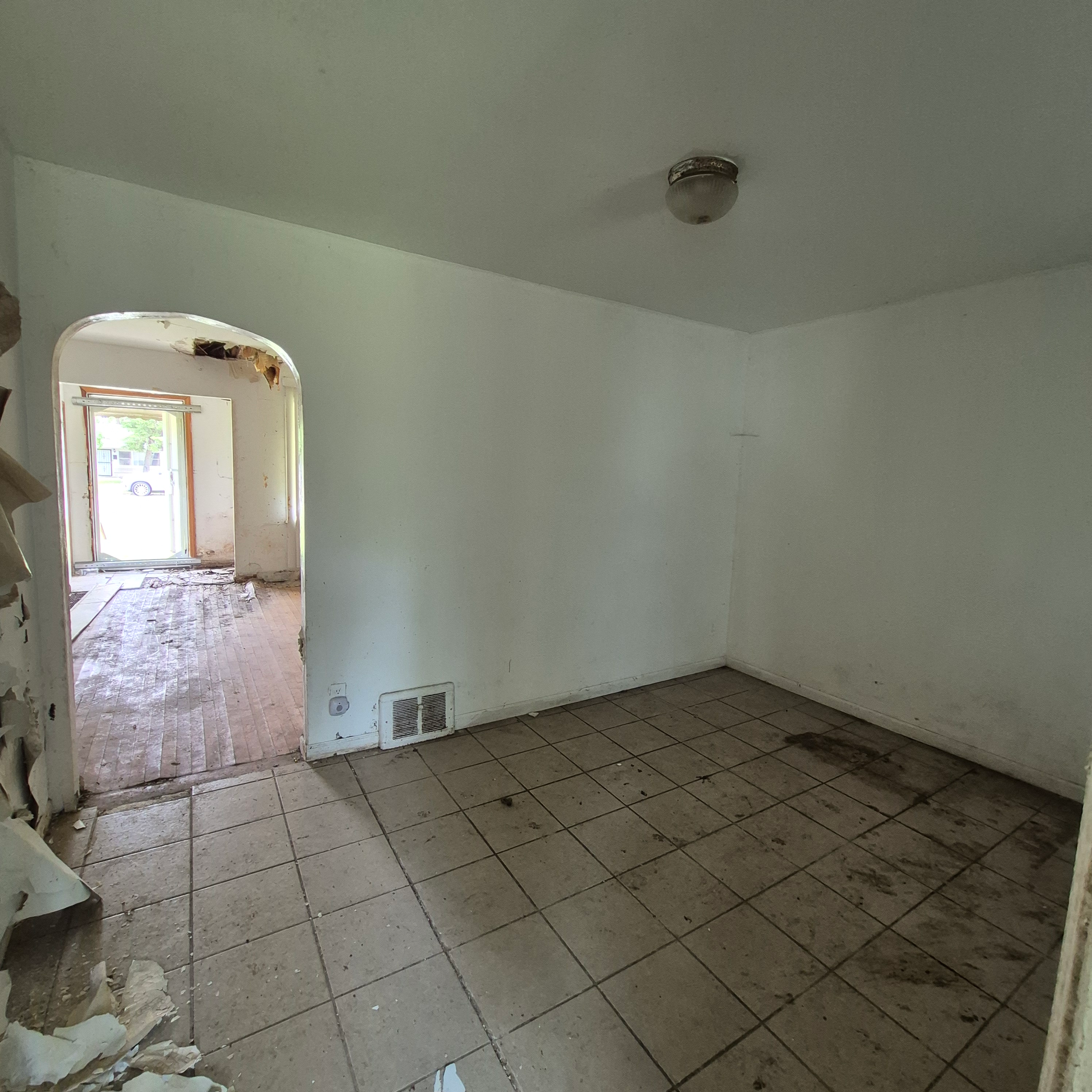 14768 Lincoln Ave photo