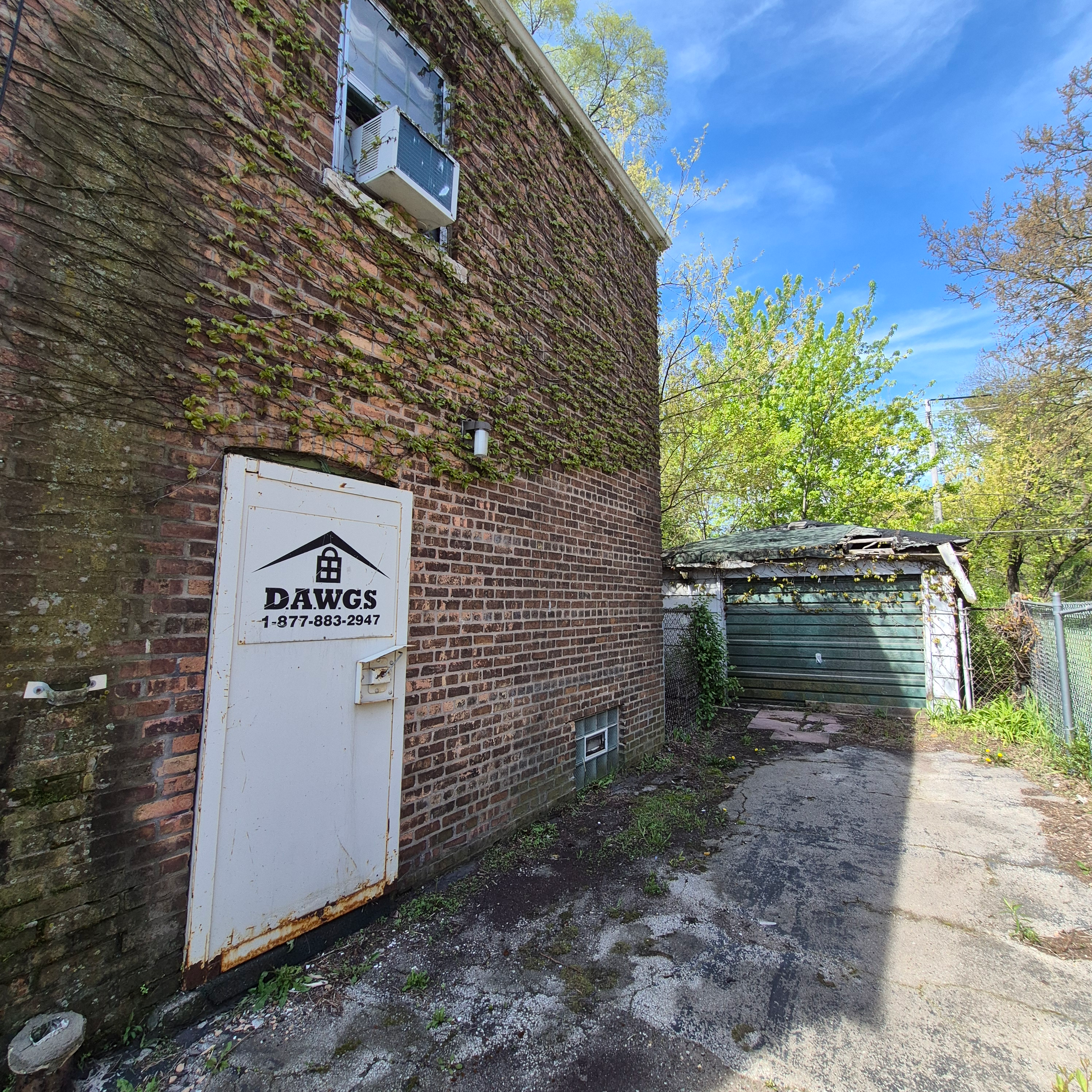 9748 S Hoxie Ave photo