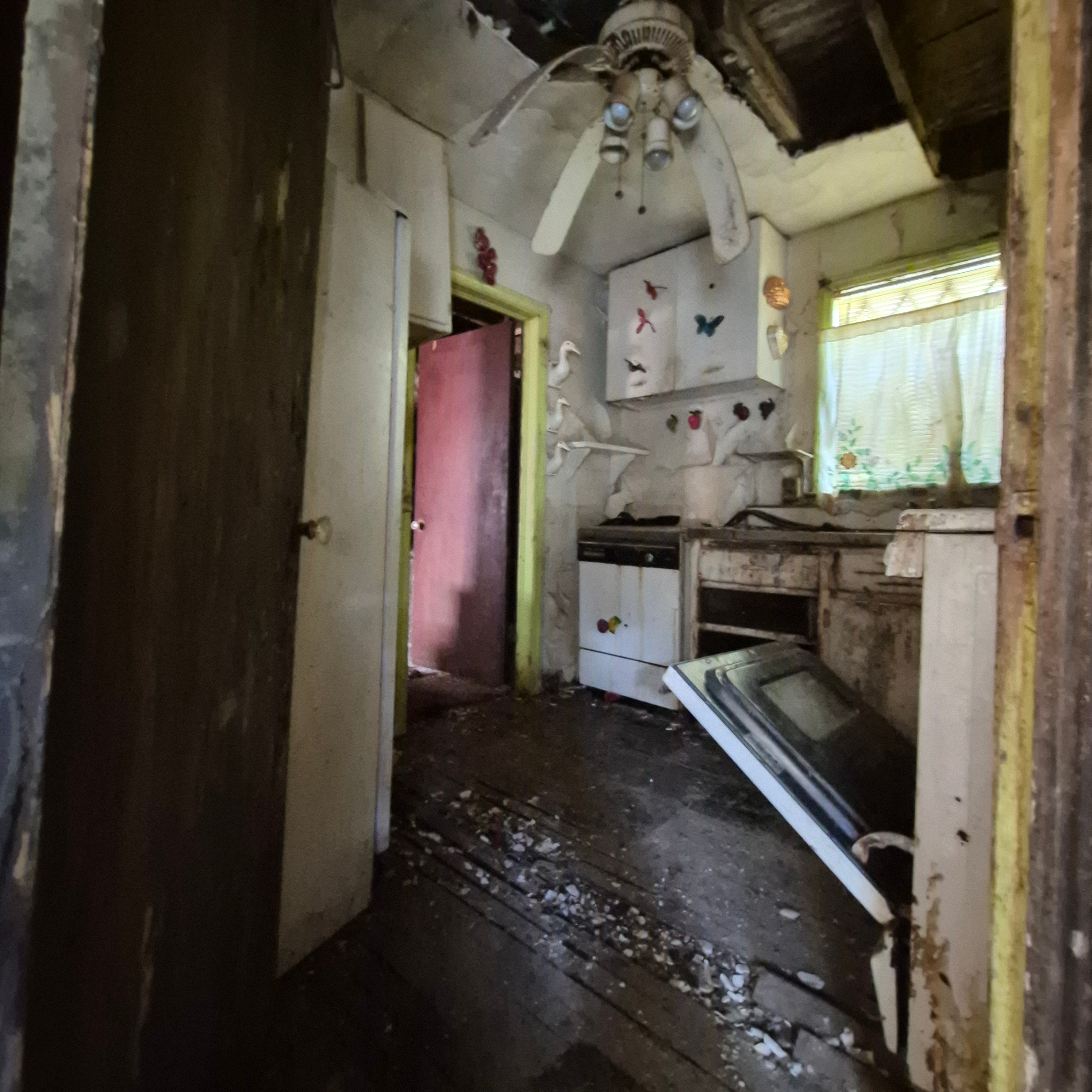 9748 S Hoxie Ave photo