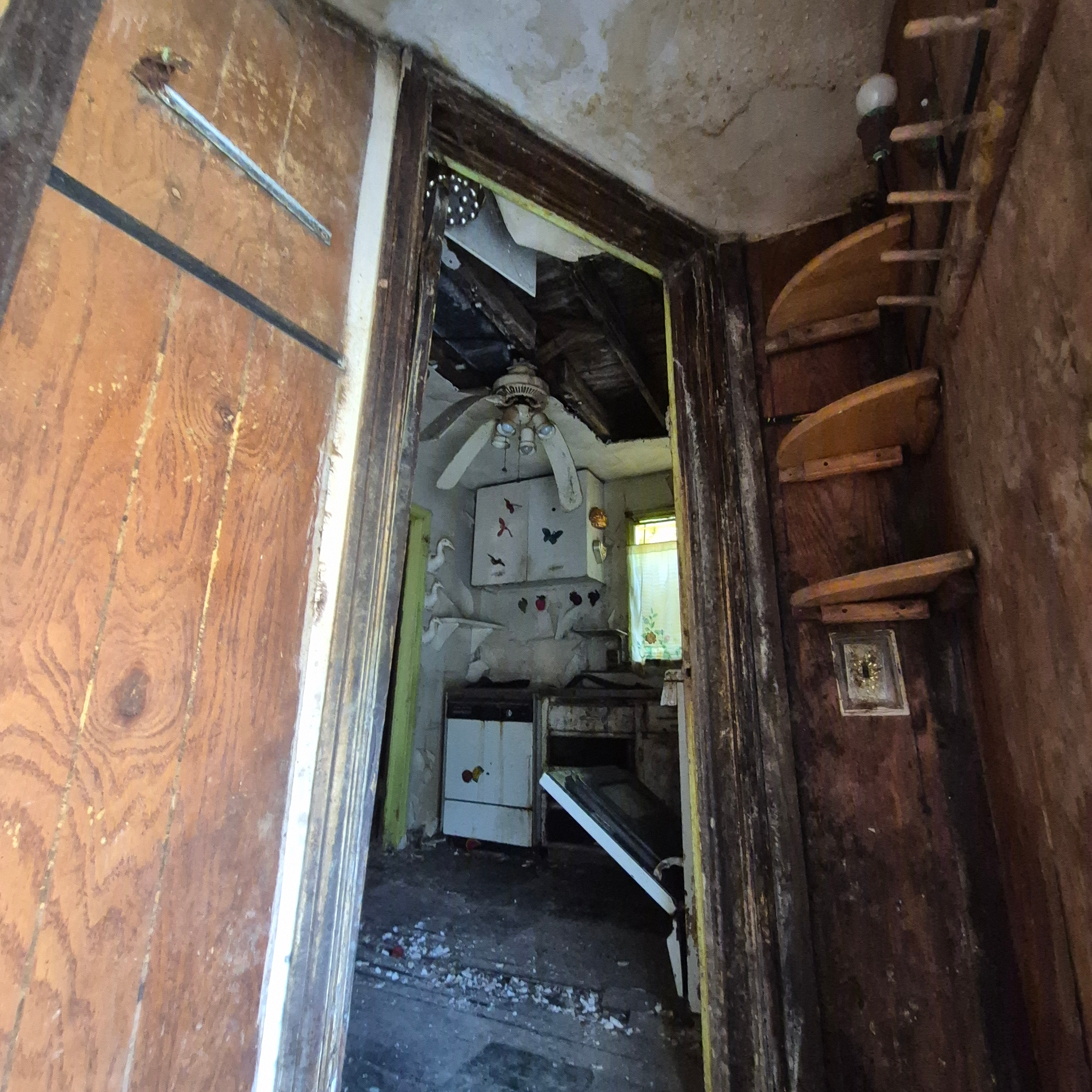 9748 S Hoxie Ave photo