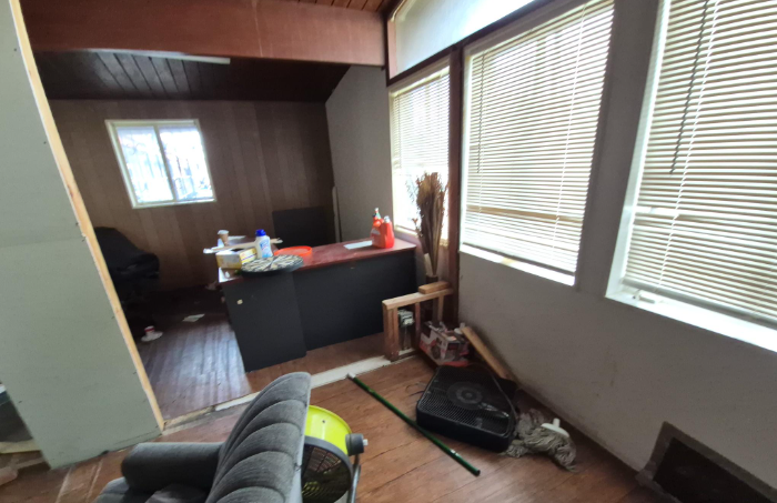 1121 E Sibley Blvd photo