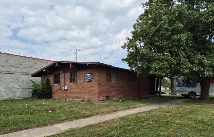 1121 E Sibley Blvd photo