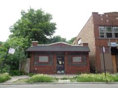 2447 W 69TH ST (Lithuanian Plaza Ct)