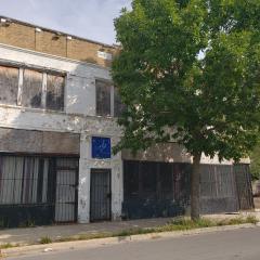 1100 W 51ST ST