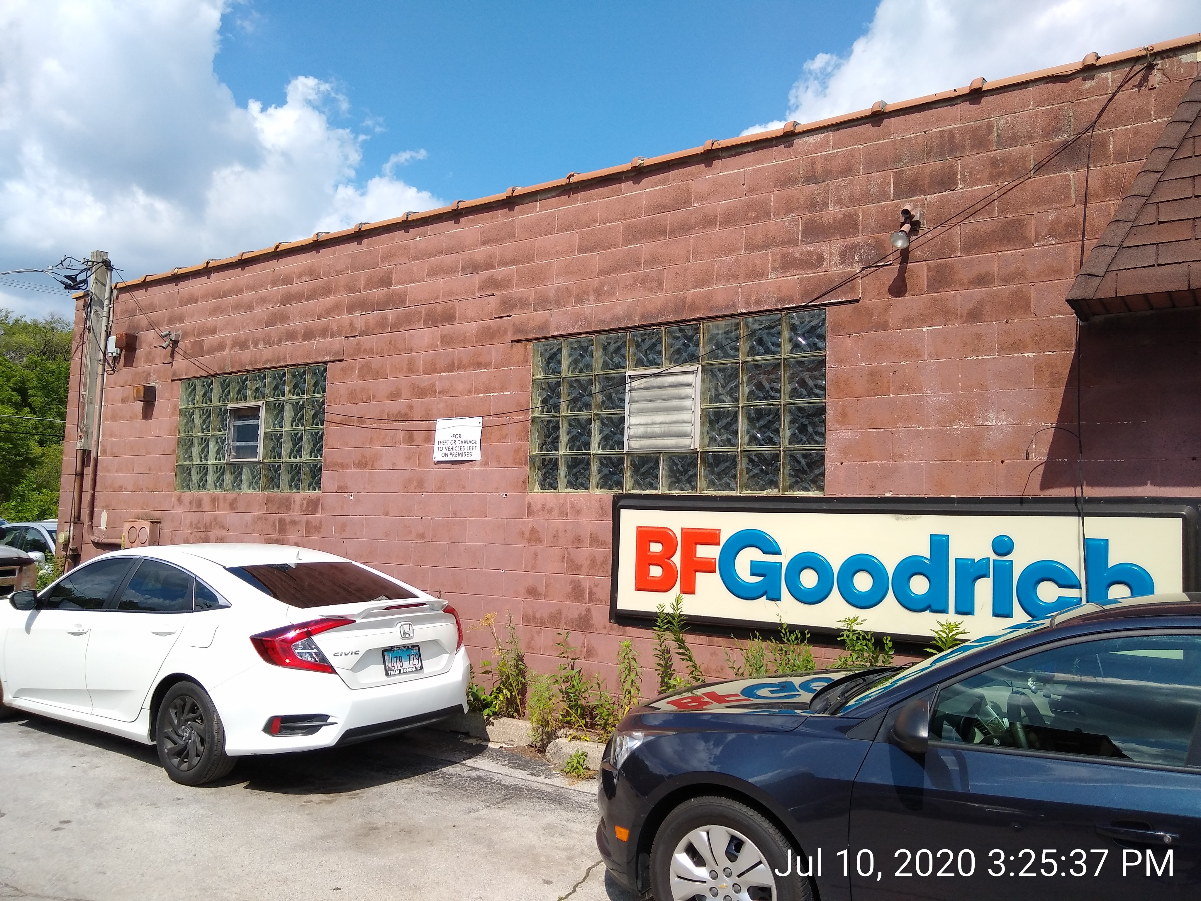 516 Sibley Blvd photo